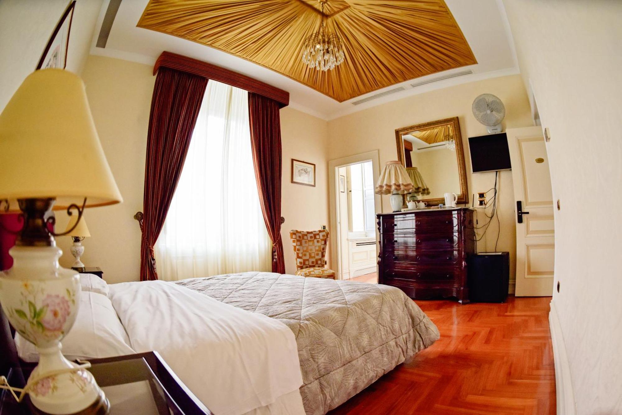 Al Centro Luxury Home Caserta Eksteriør bilde